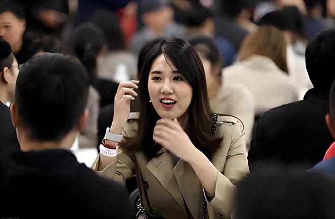 剩女多达230万：被“毒鸡汤”耽误的社会底层女性，该何去何从？