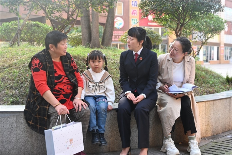 夯实平安底座 共建和谐社会