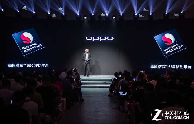 2000万像素拍照手机OPPO R11正式亮相 