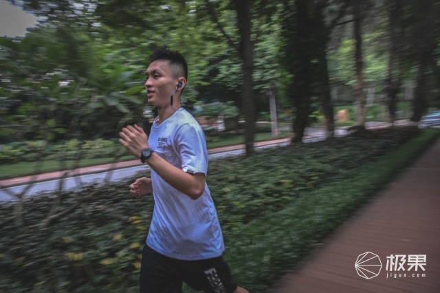 佳明（Garmin）vivoactive3音乐手表