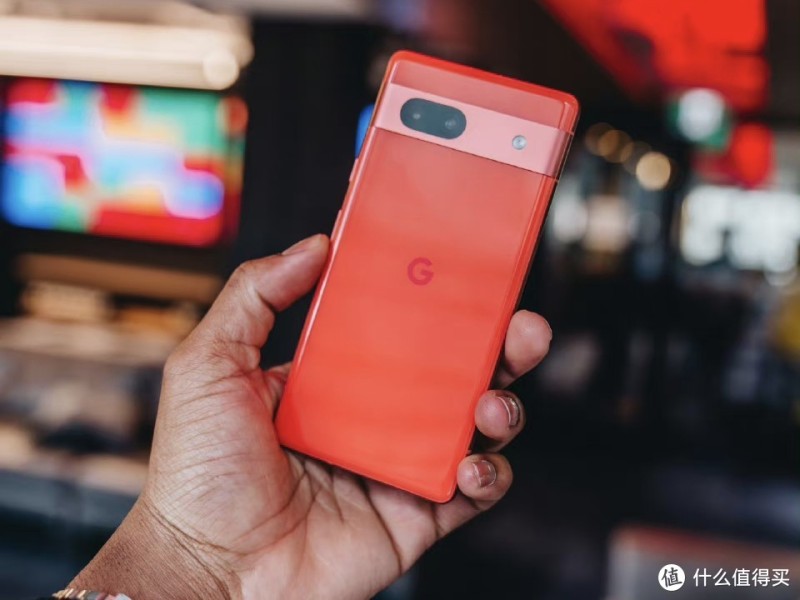 Google Pixel 7a正式发布，配备6.1英寸小直屏，小直屏党狂喜：又多了一个选择。