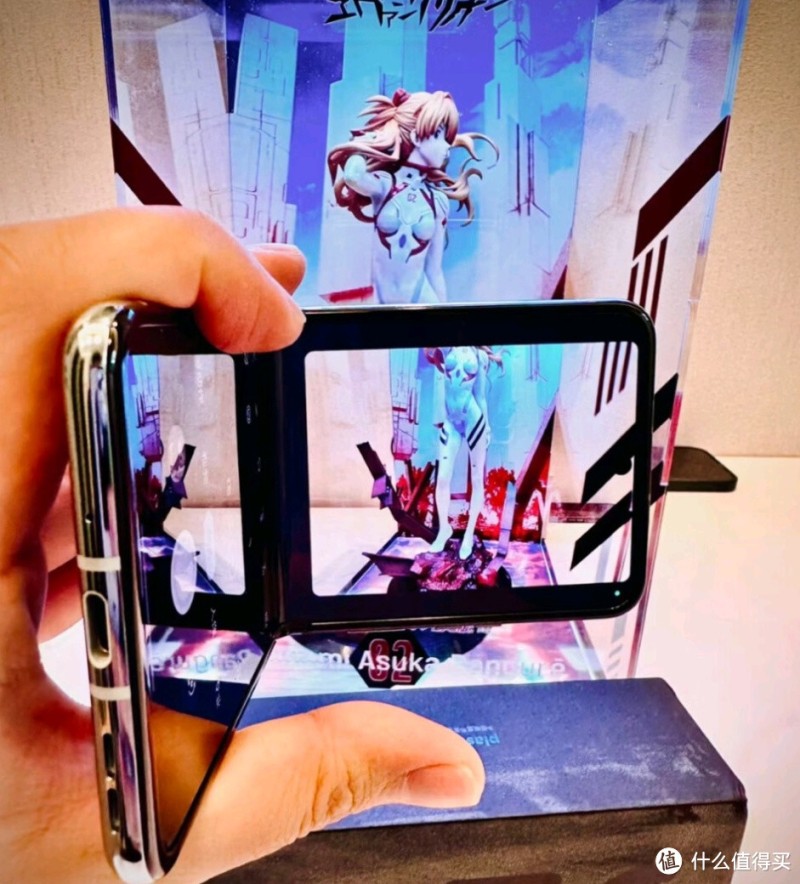 摩托罗拉 moto razr 40 Ultra 折叠屏手机,给你带来全新的使用体验