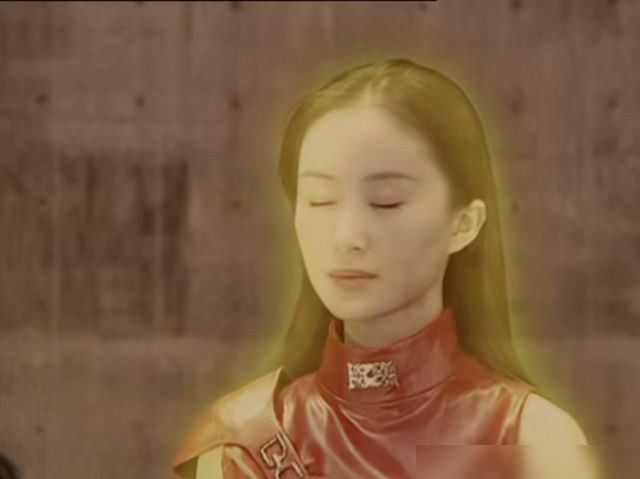 《魔幻手机》来自未来的傻妞能遇见陆小千，真的只是巧合吗？《手机》「《魔幻手机》来自未来的傻妞能遇见陆小千，真的只是巧合吗？」