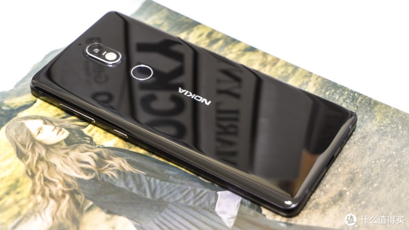诺基亚 Nokia 7：不只是情怀的回归，也不需要同情的目光。
