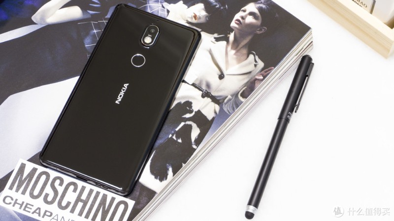 诺基亚 Nokia 7：不只是情怀的回归，也不需要同情的目光。