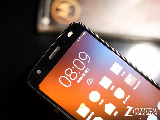 花一万能买到啥? moto Z 2018全面评测 