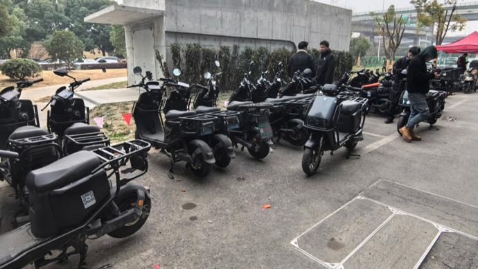 “日结500元”的骑手可0元入职？面试还没结束，699元租车费已欠12期