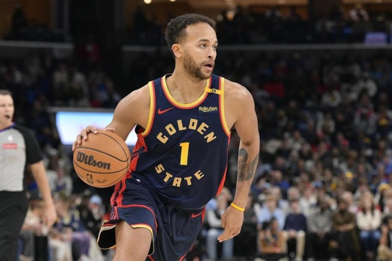 被勇士交易，加盟新球队后仍被教练弃用， 他的NBA生涯快结束了