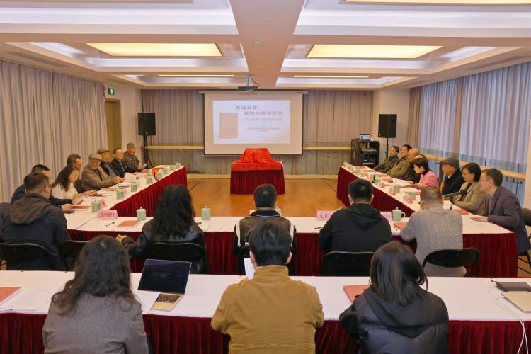这位老出版人又出新书：从老年观到人工智能，笔耕不辍话万象