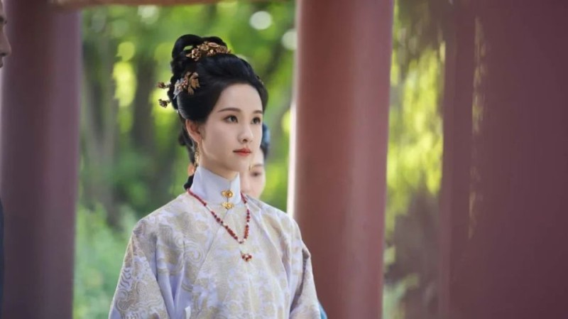 陈都灵凭借《雁回时》出圈了，但还是有些可惜