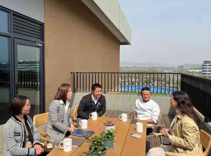 人工智能写文章:免费软件、Chat与网站一站式服务 人工智能写文章:免费软件、Chat与网站一站式服务